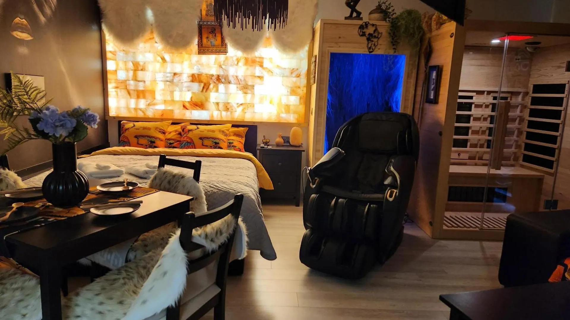 Gdansk Chmielna Prestige Home Spa Apartments With Luxury Jacuzzi And Sauna! Selected Apartments Also Feature A Massage Chair And Himalayan Salt Wall With Color Therapy Salt Forest