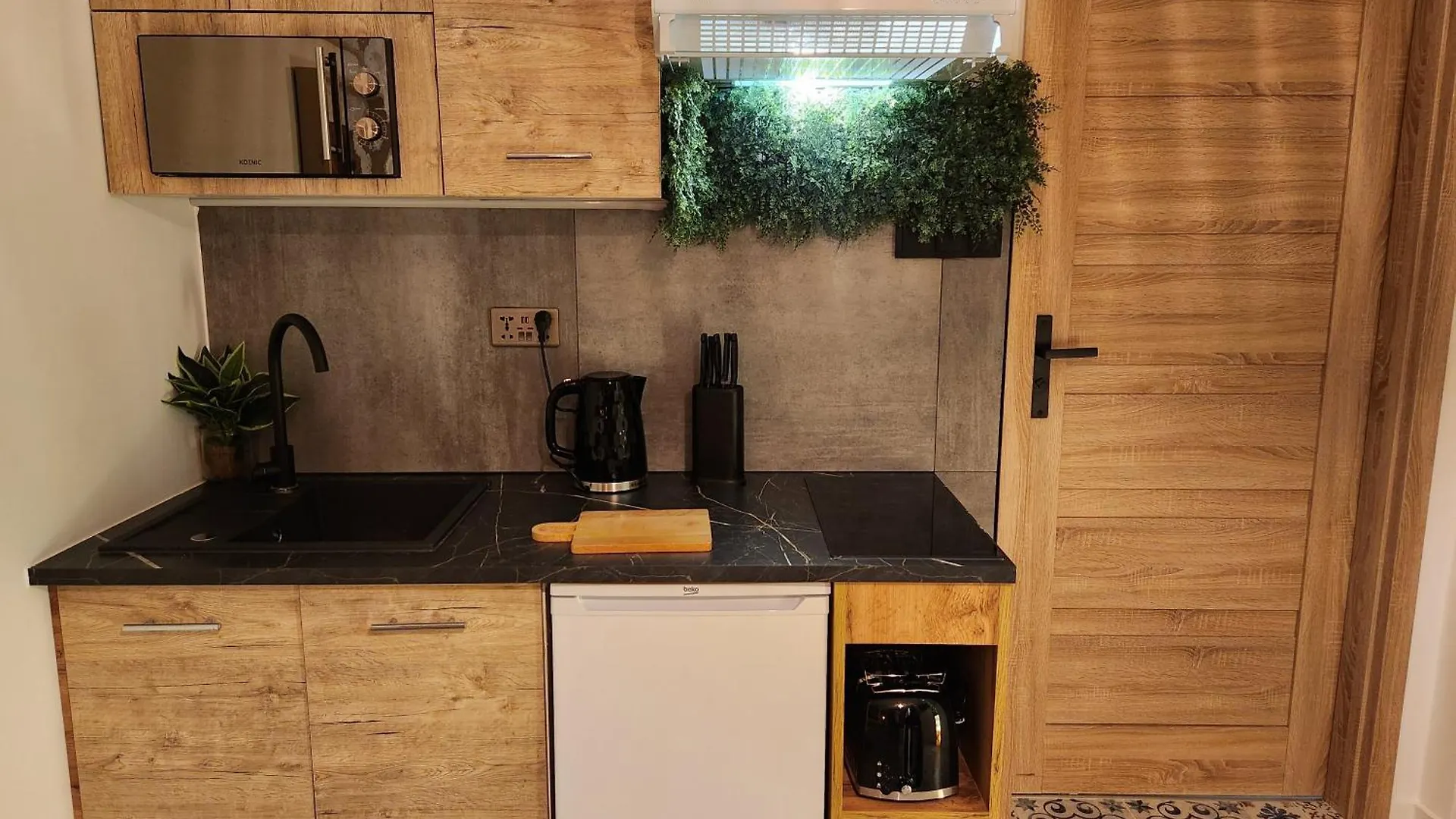 Gdansk Chmielna Prestige Home Spa Apartments With Luxury Jacuzzi And Sauna! Selected Apartments Also Feature A Massage Chair And Himalayan Salt Wall With Color Therapy Salt Forest