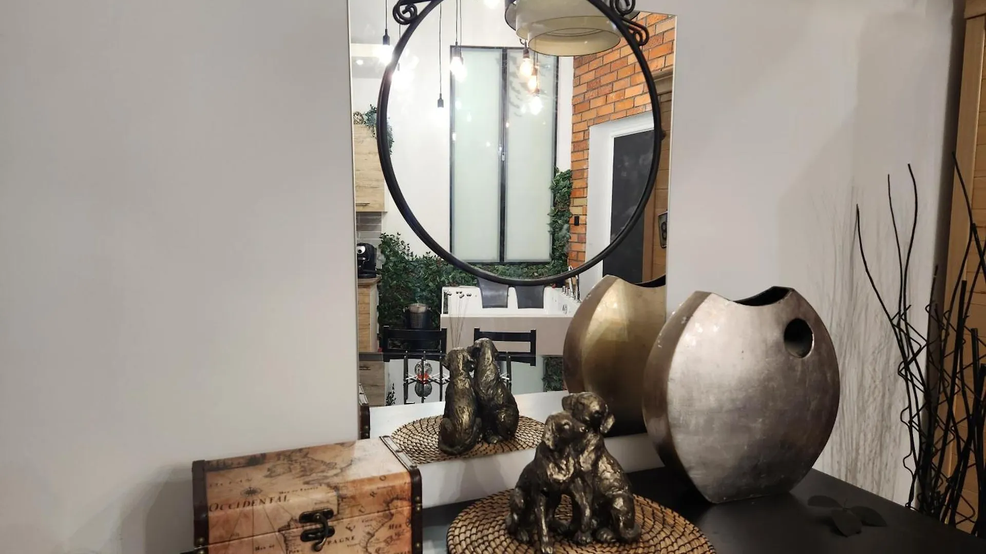 Gdansk Chmielna Prestige Home Spa Apartments With Luxury Jacuzzi And Sauna! Selected Apartments Also Feature A Massage Chair And Himalayan Salt Wall With Color Therapy Salt Forest