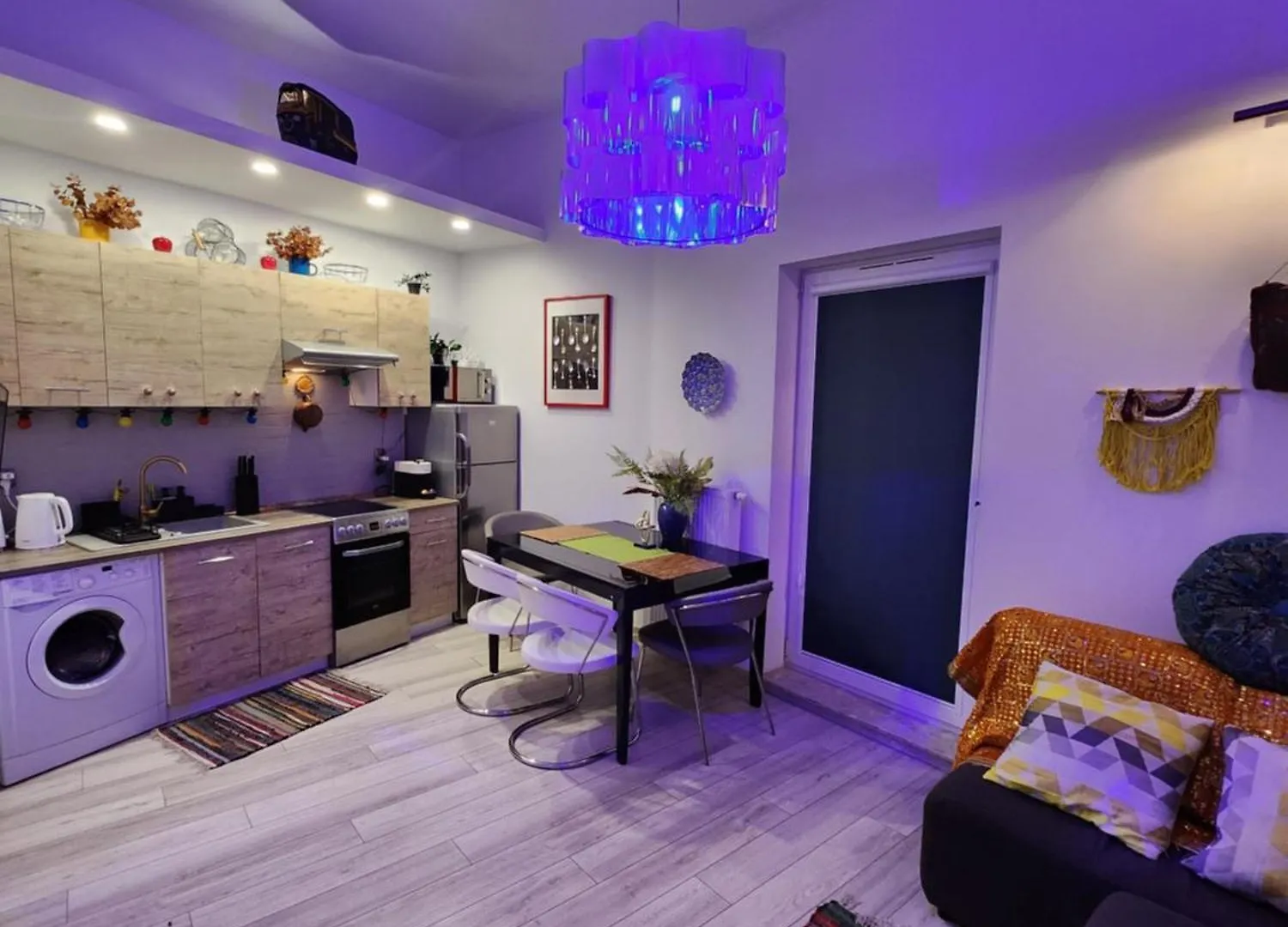 Gdansk Chmielna Prestige Home Spa Apartments With Luxury Jacuzzi And Sauna! Selected Apartments Also Feature A Massage Chair And Himalayan Salt Wall With Color Therapy Salt Forest