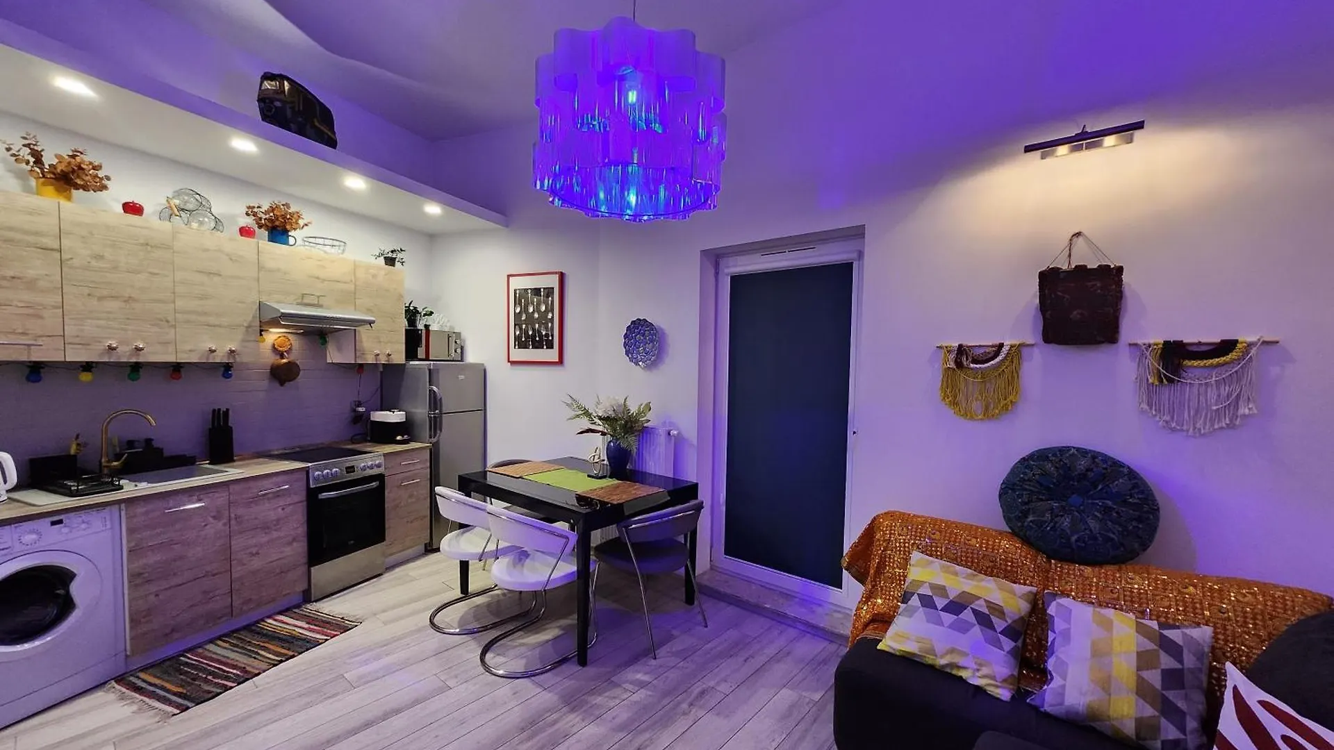 Gdansk Chmielna Prestige Home Spa Apartments With Luxury Jacuzzi And Sauna! Selected Apartments Also Feature A Massage Chair And Himalayan Salt Wall With Color Therapy Salt Forest