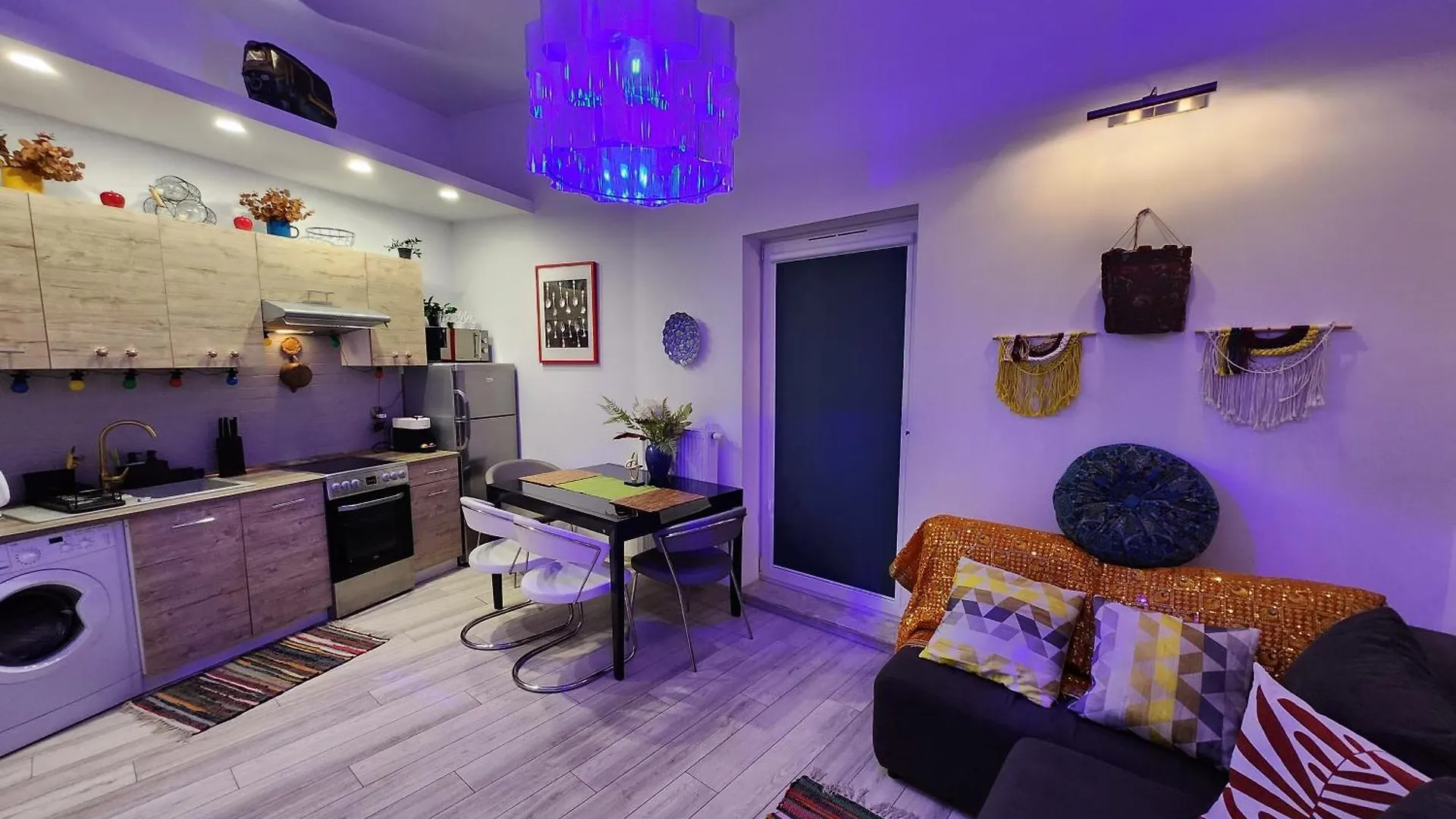 Gdansk Chmielna Prestige Home Spa Apartments With Luxury Jacuzzi And Sauna! Selected Apartments Also Feature A Massage Chair And Himalayan Salt Wall With Color Therapy Salt Forest Poland