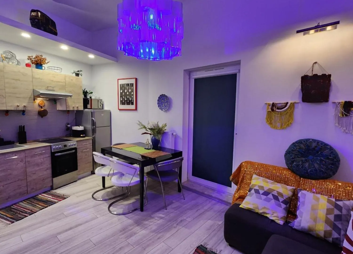 Gdansk Chmielna Prestige Home Spa Apartments With Luxury Jacuzzi And Sauna! Selected Apartments Also Feature A Massage Chair And Himalayan Salt Wall With Color Therapy Salt Forest